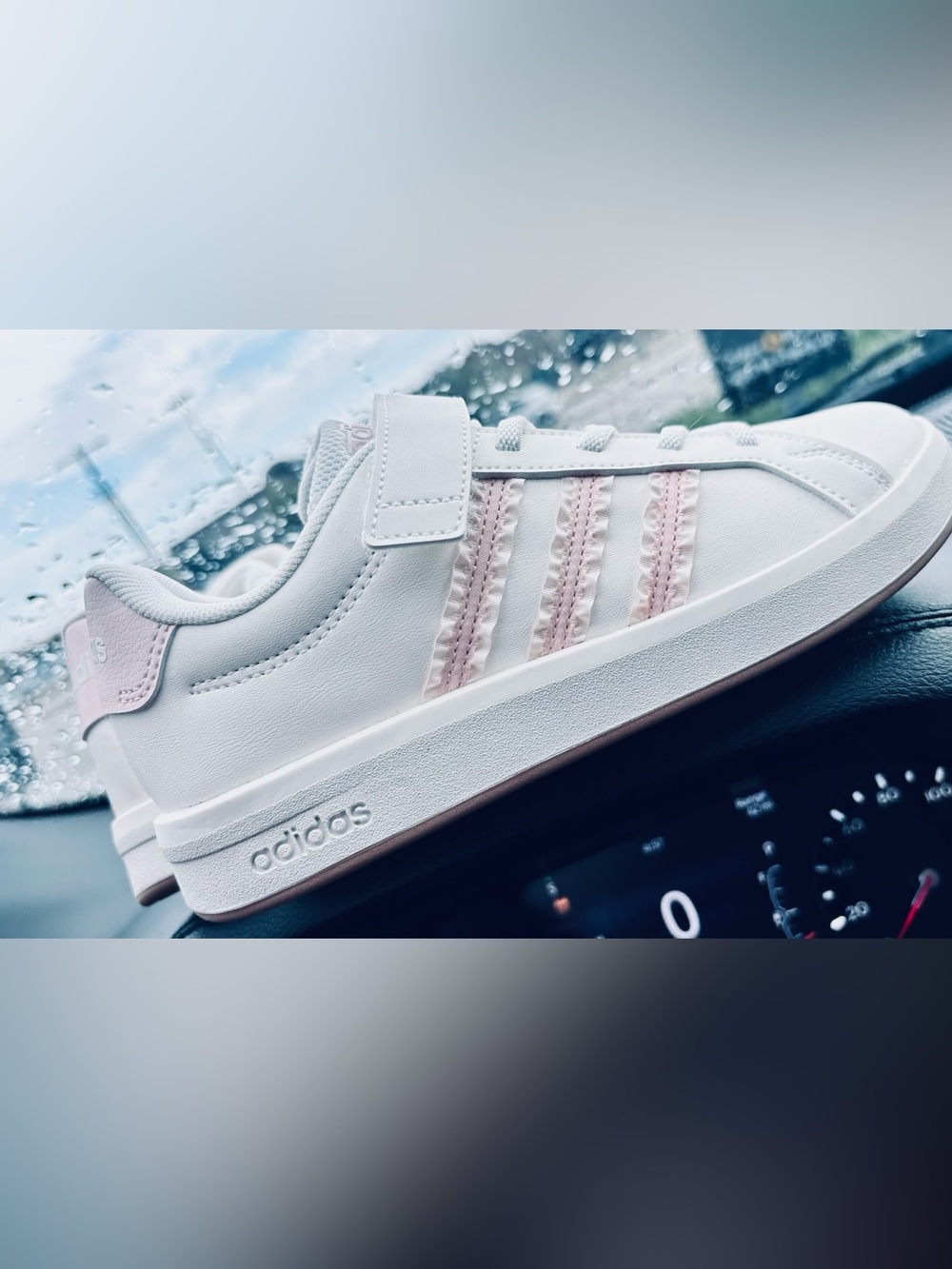 Adidas GRAND COURT 3.0 - Sz 3 (children)